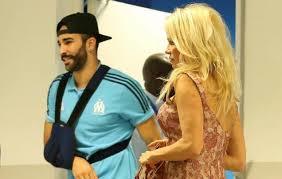 Pamela Anderson s-a despărţit de fotbalistul Adil Rami după o relaţie de aproape un an