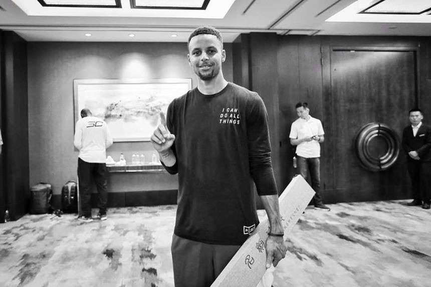 Curry: Există un val de sportivi cărora nu le este teamă de potenţialele consecinţe ale faptului că părerile lor nu sunt acceptate. Kaepernick înţelege riscul pe care şi l-a asumat