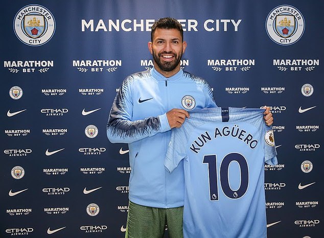 Aguero şi-a prelungit contractul cu Manchester City