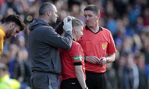 Arbitru asistent rănit de un obiect aruncat din tribună la meciul Livingston – Rangers