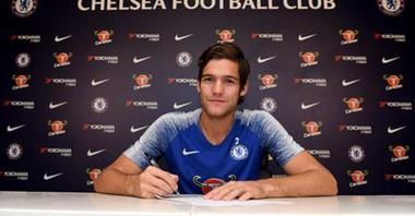 Fundaşul Marcos Alonso şi-a prelungit contractul cu Chelsea