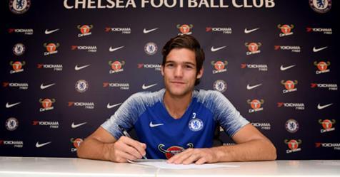 Fundaşul Marcos Alonso şi-a prelungit contractul cu Chelsea