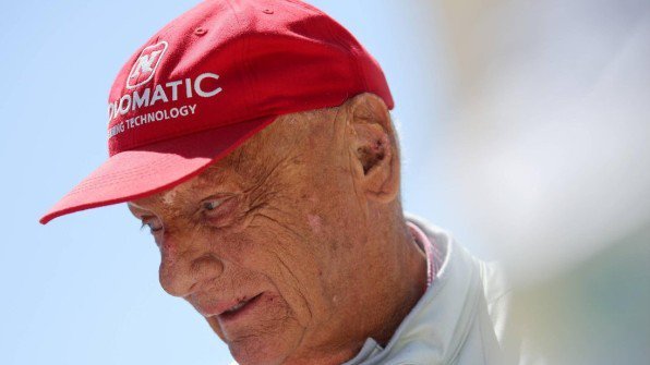 Niki Lauda, supus unui transplant pulmonar în august, a fost externat