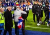 Petiţie pentru reprimirea pe stadion a unui fan al echipei Leicester care a intrat pe teren ca să îl consoleze pe fiul lui Vichai Srivaddhanaprabha - VIDEO