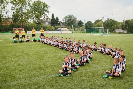 O nouă tabără pentru copii organizată de Juventus Torino la Bucureşti, în 7-12 ianuarie 2019