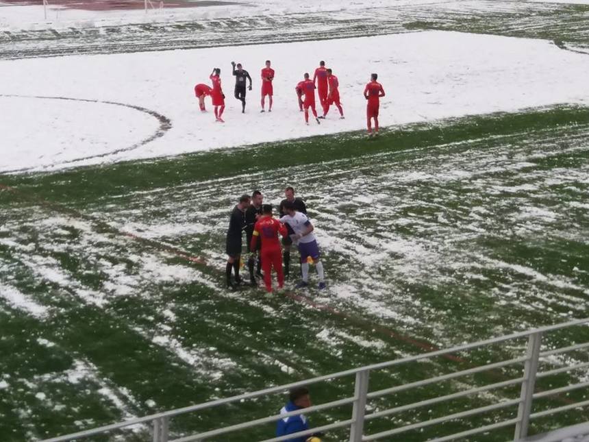 Sportul Snagov - FC Argeş, scor 1-0, într-un meci al cărui start a fost amânat o oră din cauza zăpezii