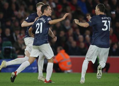 Manchester United a remizat cu Southampton, scor 2-2, revenind de la 0-2