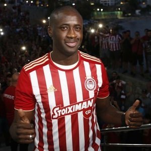 Yaya Toure s-a despărţit de Olympiacos Pireu după trei luni