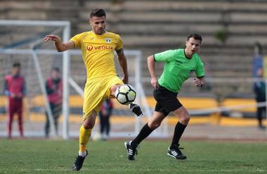 Petrolul Ploieşti se desparte de doi jucători