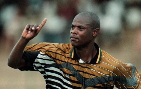 Fostul internaţional sud-african Phil Masinga a încetat din viaţă, la vârsta de 49 de ani