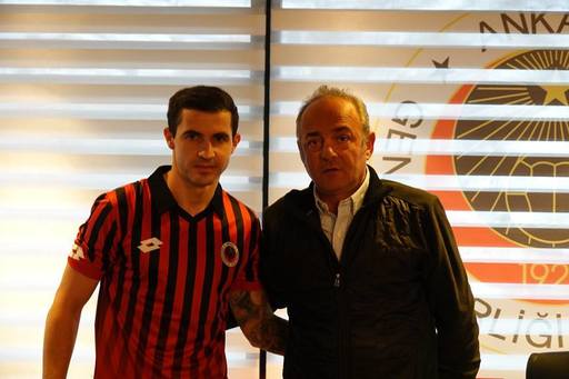 Stancu a semnat un contract pe un an şi jumătate cu Genclerbirligi