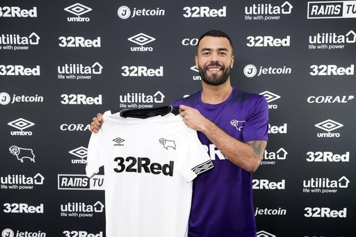 Ashley Cole a semnat cu Derby County; El va fi antrenat de Frank Lampard, fostul său coechipier de la Chelsea