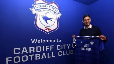 Avionul privat în care se afla fotbalistul Emiliano Sala a fost dat dispărut; Căutările au început în zona Alderney