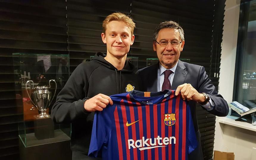 Frenkie de Jong va juca la FC Barcelona din vară