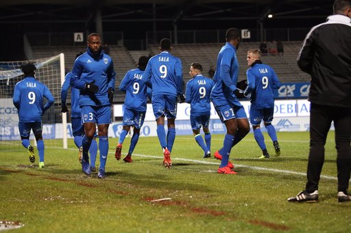 Echipa Niort a jucat, la fel ca Nantes, cu tricouri cu numele lui Sala