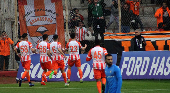 Turcia: Bumba a marcat un gol, dar Adanaspor a fost învinsă de Altay, scor 3-2