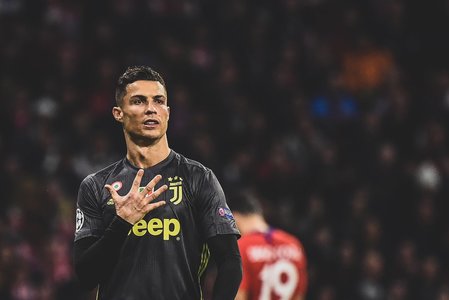 Cristiano Ronaldo, huiduit la Madrid, atacantul a răspuns cu palma deschisă