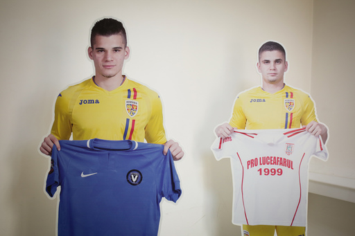 Fiecare club care a dat jucători la naţionala u21 a primit din partea FRF machete cu fotbalişti