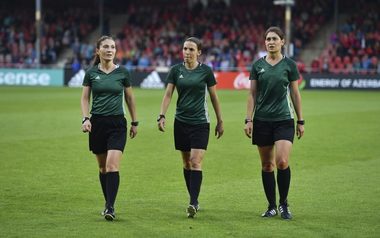 Petruţa Iugulescu şi Mihaela Ţepuşă, delegate în Liga Campionilor la fotbal feminin