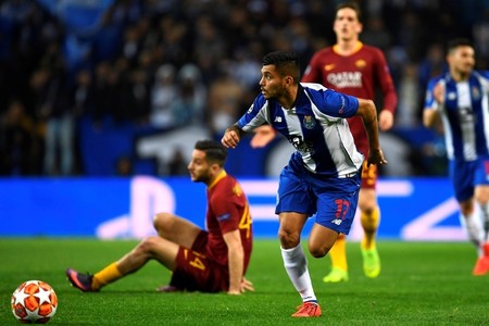 Încă o răsturnare de situaţie în LC: FC Porto în sferturi după 3-1 în returul cu AS Roma, după ce în tur a pierdut cu 1-2. Ultimul gol, în minutul 117, din penalti acordat după consultarea VAR