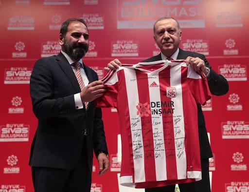 Preşedintele Turciei a primit un tricou cu autografele jucătorilor echipei Sivasspor, între care se numără şi Torje şi Papp