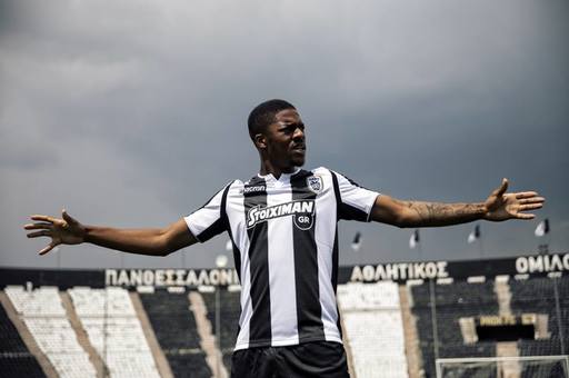 Chuba Akpom: Fotbalul este o religie în Grecia. Suporterii mă opresc mereu ca să îmi arate tatuajele lor cu PAOK