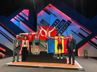 Cosmina Pană, medaliată cu bronz la Campionatele Europene de haltere