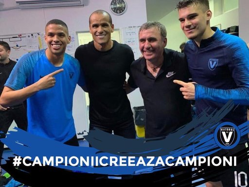 Hagi: A fost un meci de nivel european. Jucătorii ieri la început erau emoţionaţi că alături de ei era Rivaldo, inclusiv eu