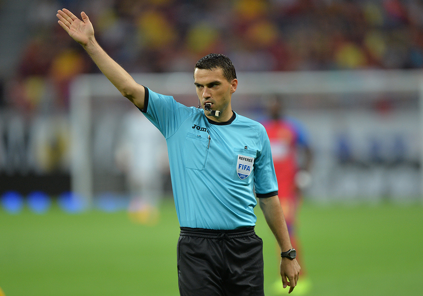 Ovidiu Haţegan, delegat la meciul Napoli - Arsenal, din returul sferturilor Ligii Europa