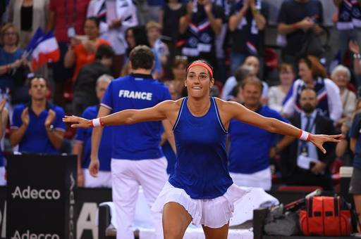 Caroline Garcia: Felicitări echipei României şi fanilor ei minunaţi!