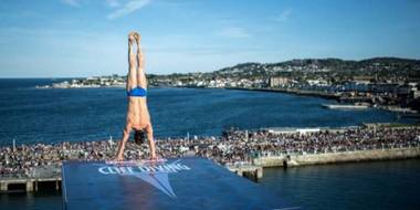 Constantin Popovici, locul 1 la etapa din Irlanda a circuitului mondial de sărituri în apă de la mare înălţime