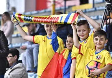 Acţiune specială pentru copii de 1 iunie la reunirea echipei naţionale de fotbal