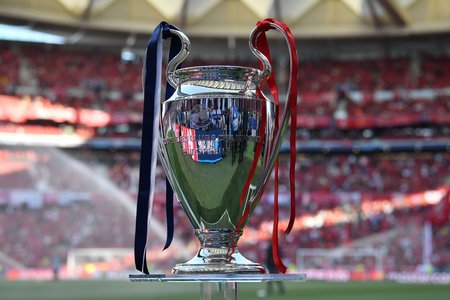 Liverpool a învins Tottenham şi a câştigat pentru a şasea oară Liga Campionilor/Căpitanul Jordan Henderson a primit trofeul de la preşedintele UEFA/Liverpool şi Chelsea vor juca Supercupa Europei la 14 august/Declaraţii după meci


