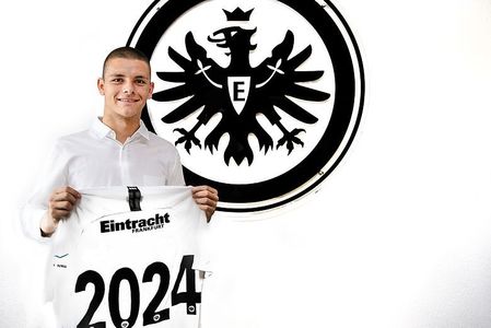 Eintracht Frankfurt i-a găsit înlocuitor lui Luka Jovic: L-a transferat pe Dejan Joveljic