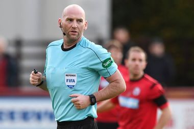 Scoţianul Bobby Madden arbitrează meciul de debut al României la CE de tineret