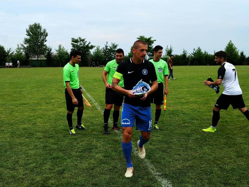 FC Viitorul – Colţea Braşov, scor 8-0, într-un meci amical. Filip a debutat la echipa constănţeană