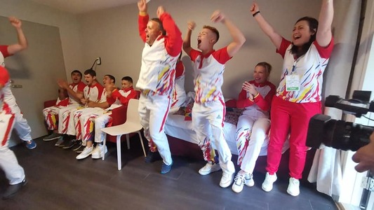 Sportivii români participanţi la Jocurile Europene Paralimpice de tineret au făcut galerie naţionalei de fotbal U21