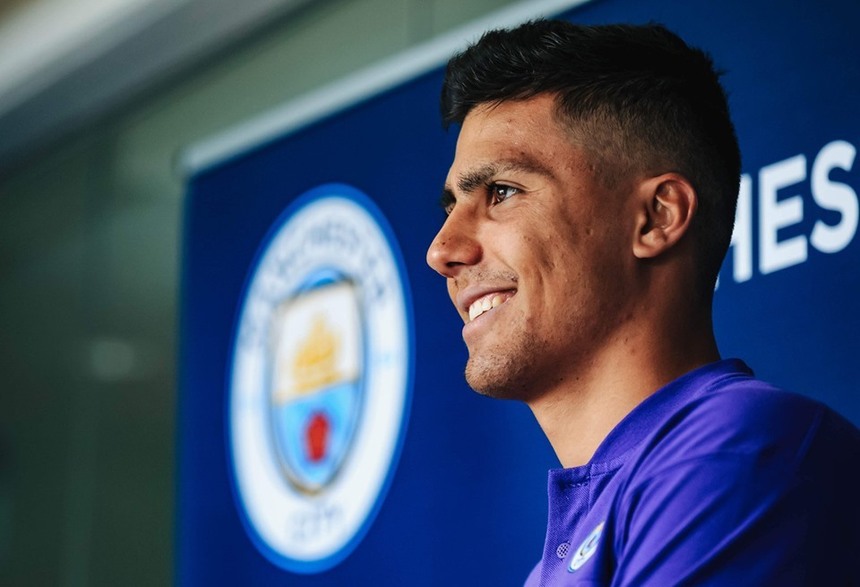 Rodri a semnat un contract pe cinci ani cu Manchester City