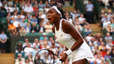 Cori Gauff, adversara Simonei Halep în optimi la Wimbledon. Americanca, nervi tari la 15 ani. Ea a salvat două mingi de meci şi a învins-o pe Polona Hercog după aproape trei ore