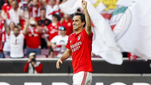Atacantul brazilian Jonas (Benfica) se retrage din activitate la 35 de ani