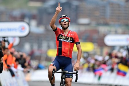 Vincenzo Nibali a câştigat penultima etapă a Turului Franţei, de doar 59 de kilometri din cauza drumurilor impracticabile