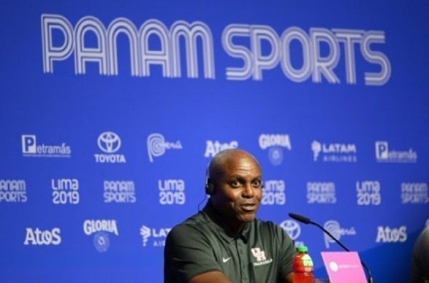 Carl Lewis spune că Donald Trump este “rasist şi misogin”