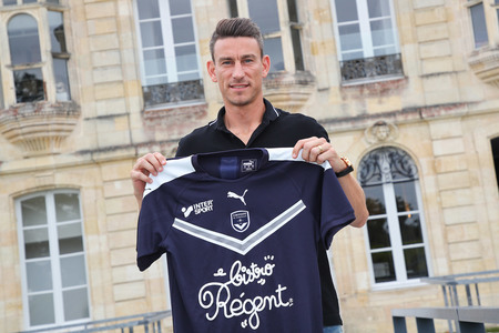 Laurent Koscielny a părăsit Arsenal şi a semnat cu Bordeaux