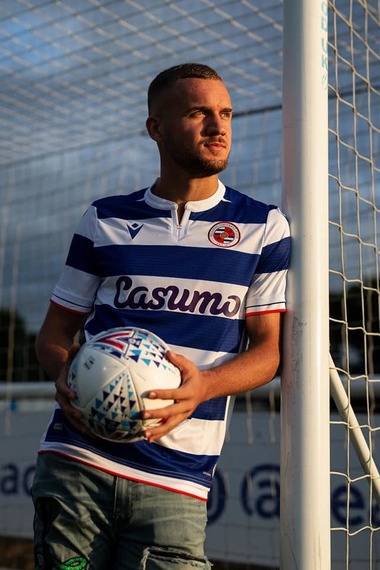 Puşcaş, după transferul la Reading: Mă bucur că sunt aici şi abia aştept să joc