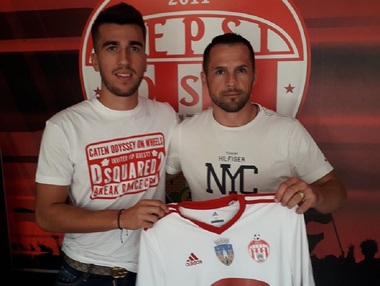 Sepsi l-a achiziţionat pe mijlocaşul Ronaldo Deaconu. Este al 16-lea jucător venit în această vară la gruparea din Sfântu Gheorghe