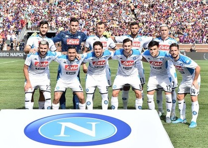 Napoli, cu Vlad Chiricheş în teren în prima repriză, a fost învinsă de FC Barcelona, scor 4-0, într-un meci amical
