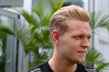 Kevin Magnussen a pierdut patru secunde pe tur la Singapore din cauza unei pungi de plastic