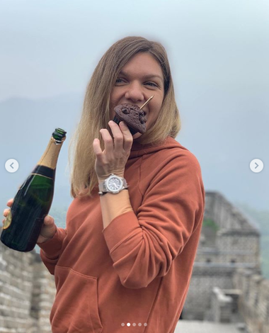 Simona Halep şi-a sărbătorit ziua de naştere la Marele Zid Chinezesc - FOTO
