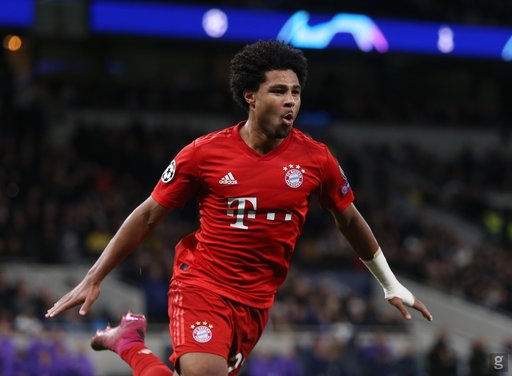 Serge Gnabry, primul jucător care marchează patru goluri într-un meci din Liga Campionilor după aproape patru ani