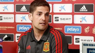 Selecţionerul Spaniei, Robert Moreno, supărat că este criticat
